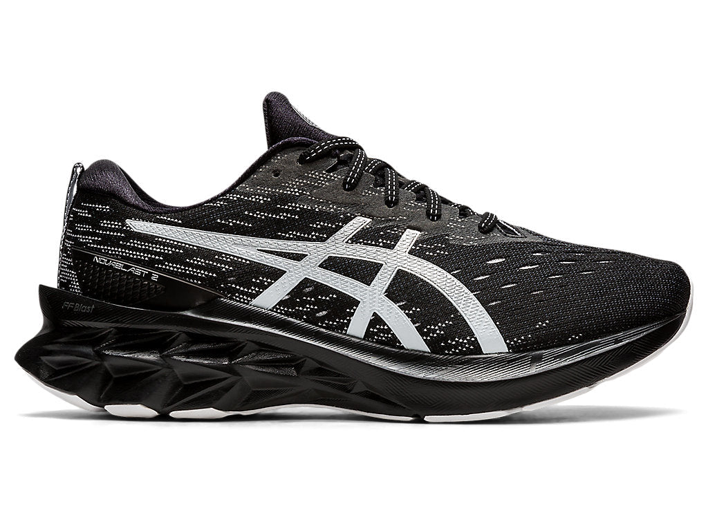 Men's Asics Novablast 2, Black/Pure Silver, 13 2E Wide