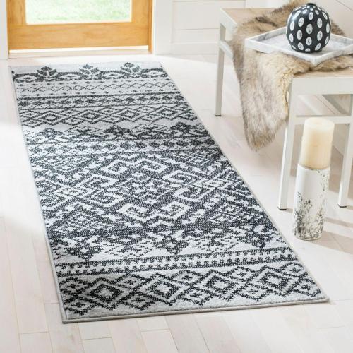 Safavieh Adirondack Zachary Southwestern Runner Rug, Silver/Black, 2'6*10'