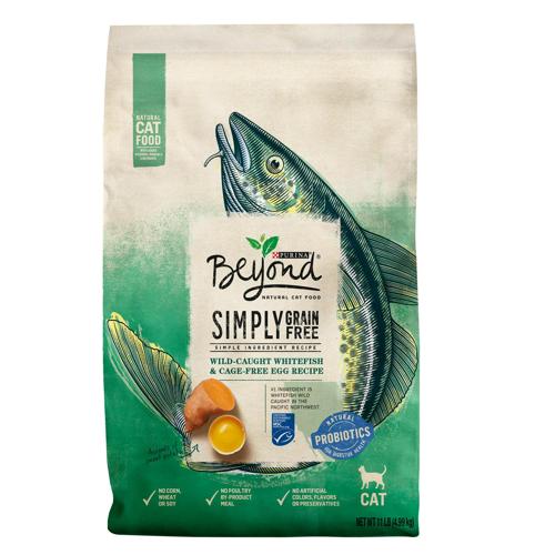 Purina Beyond Grain Free, Natural Dry Cat Food, Simply Grain Free Wild Caught Whitefish and Cage Free Egg Recipe, 11 lb. Bag
