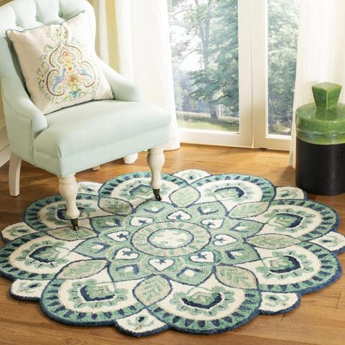 Safavieh Novelty Mordikai Looped Floral Area Rug or Runner