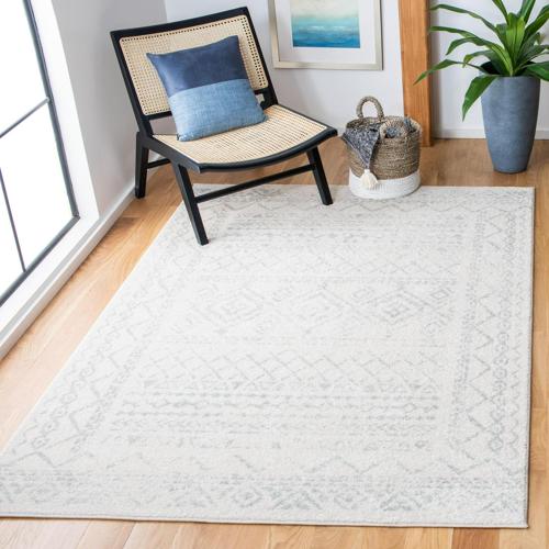 SAFAVIEH Tulum Ronald Distressed Area Rug, Ivory/Light Grey, 5'3*7'6
