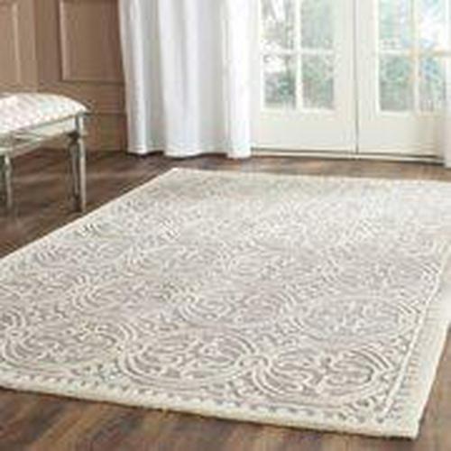 SAFAVIEH Cambridge Leslie Geometric Wool Area Rug, Silver/Ivory, 7'6*9'6