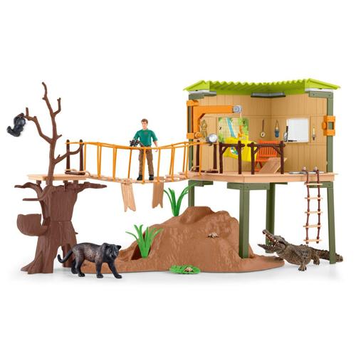 Schleich Wild Life Ranger Adventure Station with Animal Action Figures