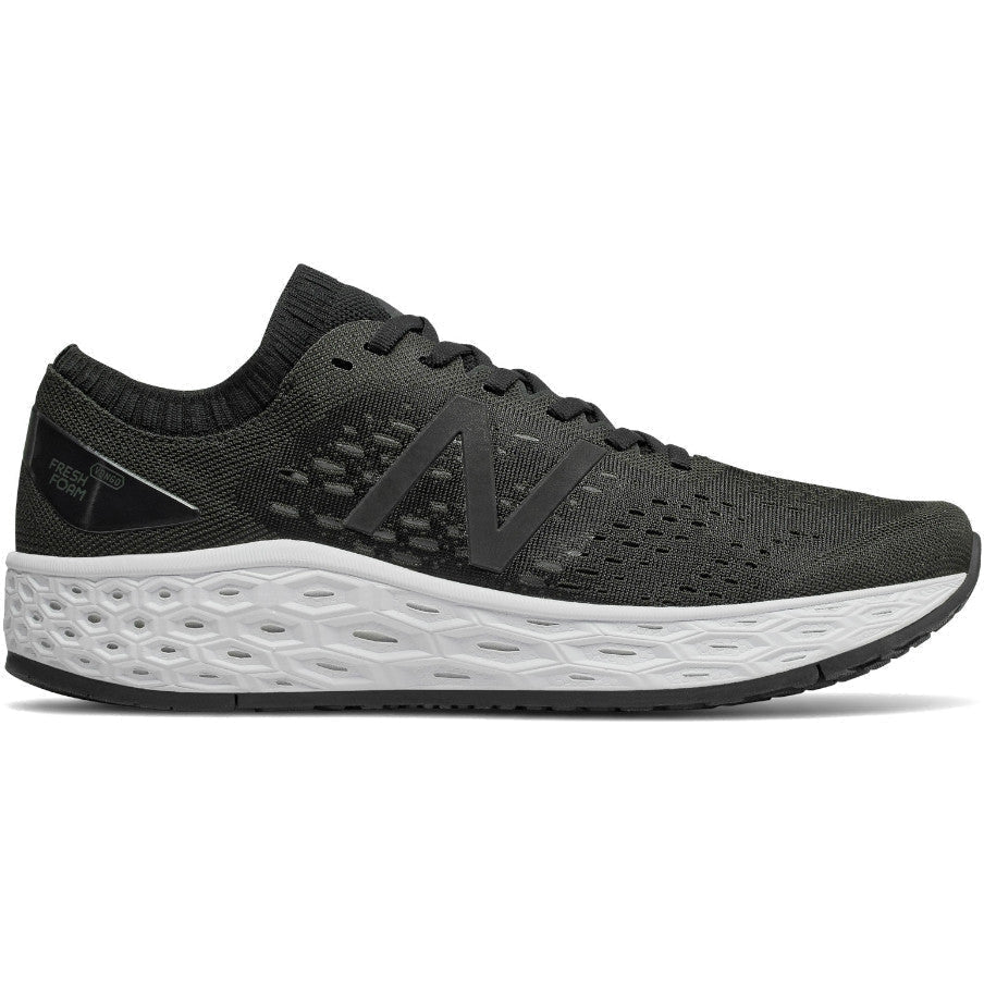 Men's New Balance Fresh Foam Vongo v4, Black/Black Metallic, 9 D Medium